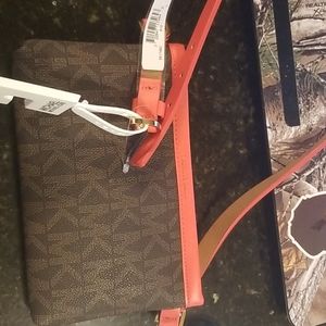 Michael Kors belt bag size lg